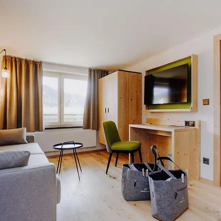 Bio-berghotel Ifenblick 3*