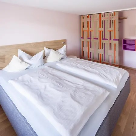 Bio-berghotel Ifenblick فندق